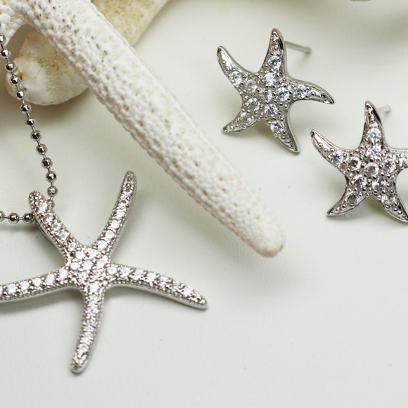Jewelry - NEW!!! Silver & Topaz Starfish Pendant & Earrings